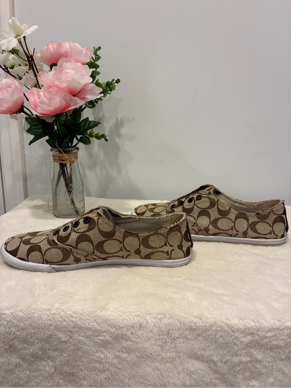 Coach Katie Tan/Brown Signature Slip-On Sneakers size 8 - Picture 3 of 8